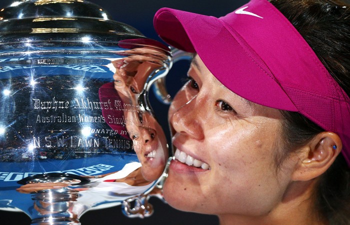 MELBOURNE, AUSTRALIA - JANUARY 25:  Na Li of China holds the Daphne Akhurst Memorial Cup after winning the women's final match against Dominika Cibulkova of Slovakia during day 13 of the 2014 Australian Open at Melbourne Park on January 25, 2014 in Melbourne, Australia.  (Photo by Graham Denholm/Getty Images)