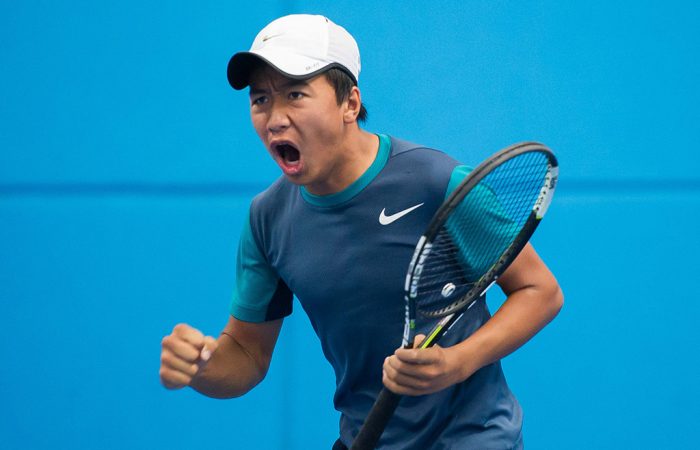 Edward Vo Edward Vo in action during the final of the boys' 14/u Australian Championships; Elizabeth Xu Bai